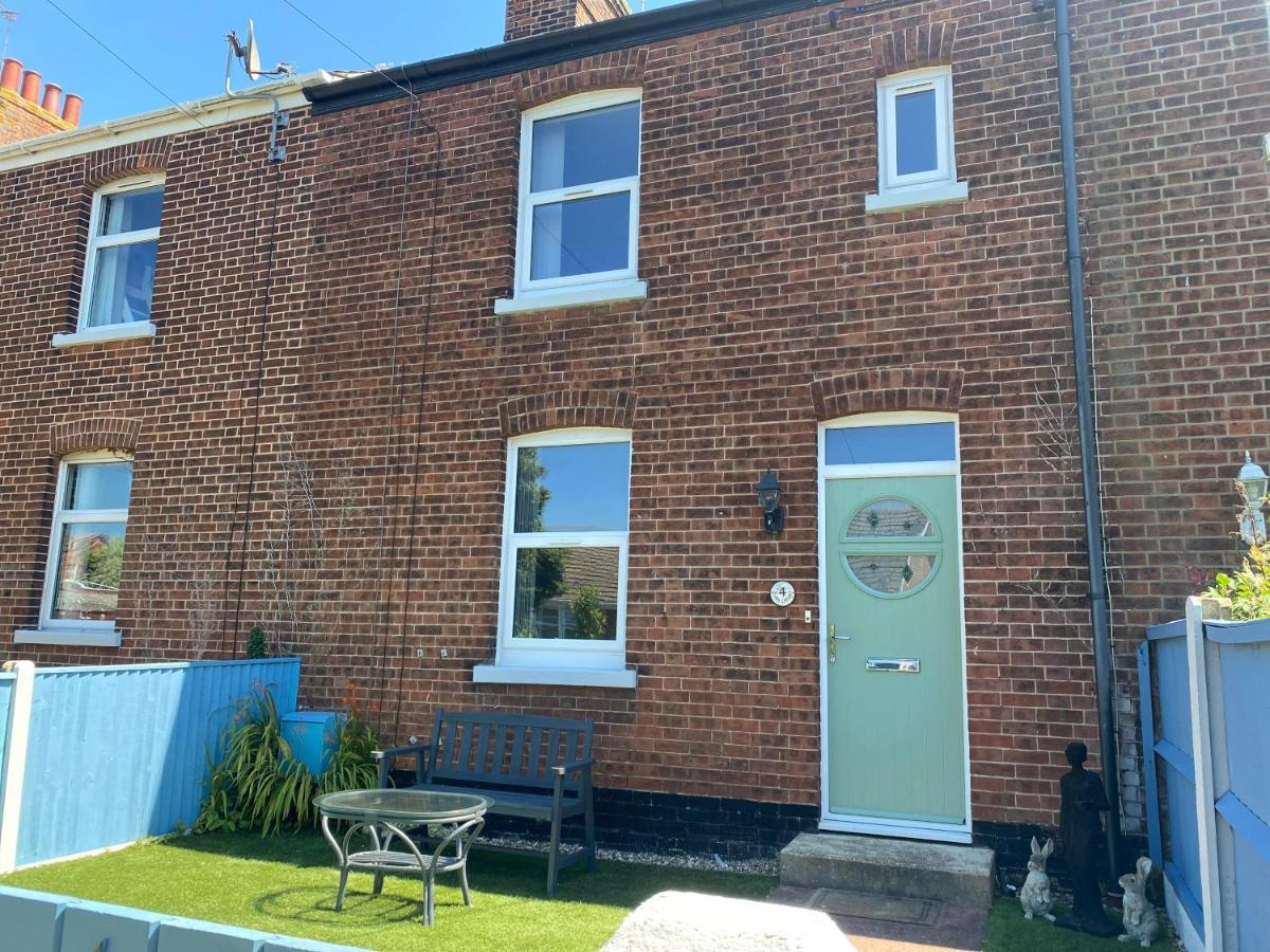 Ivy Coastal Cottage Caister-on-Sea Exterior photo