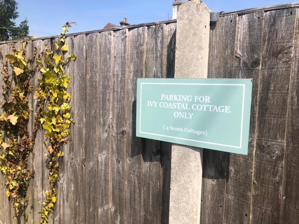 Ivy Coastal Cottage Caister-on-Sea Exterior photo